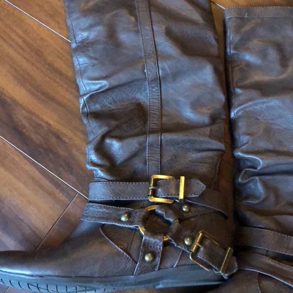 ✨Boots ✨ Size 6.5M✨